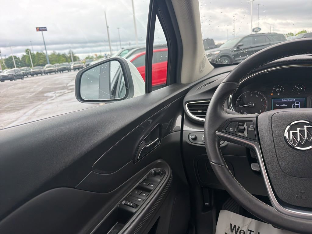 Used 2022 Buick Encore Preferred AWD/4WD image 15