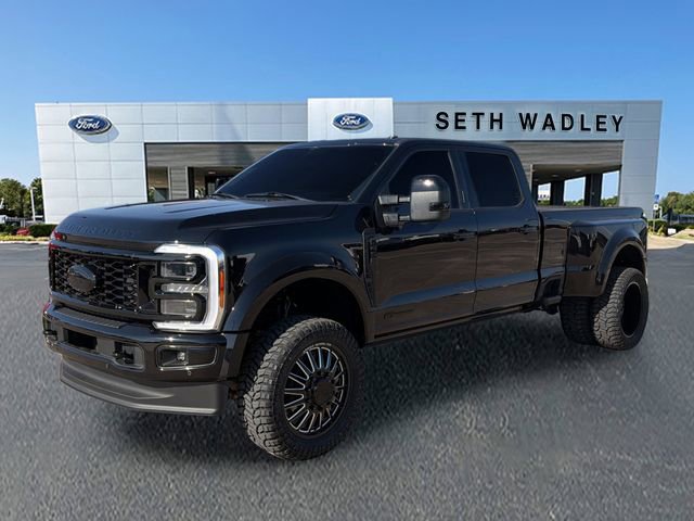 Certified 2023 Ford F450 Platinum w/ FX4 Off-Road Package image 3
