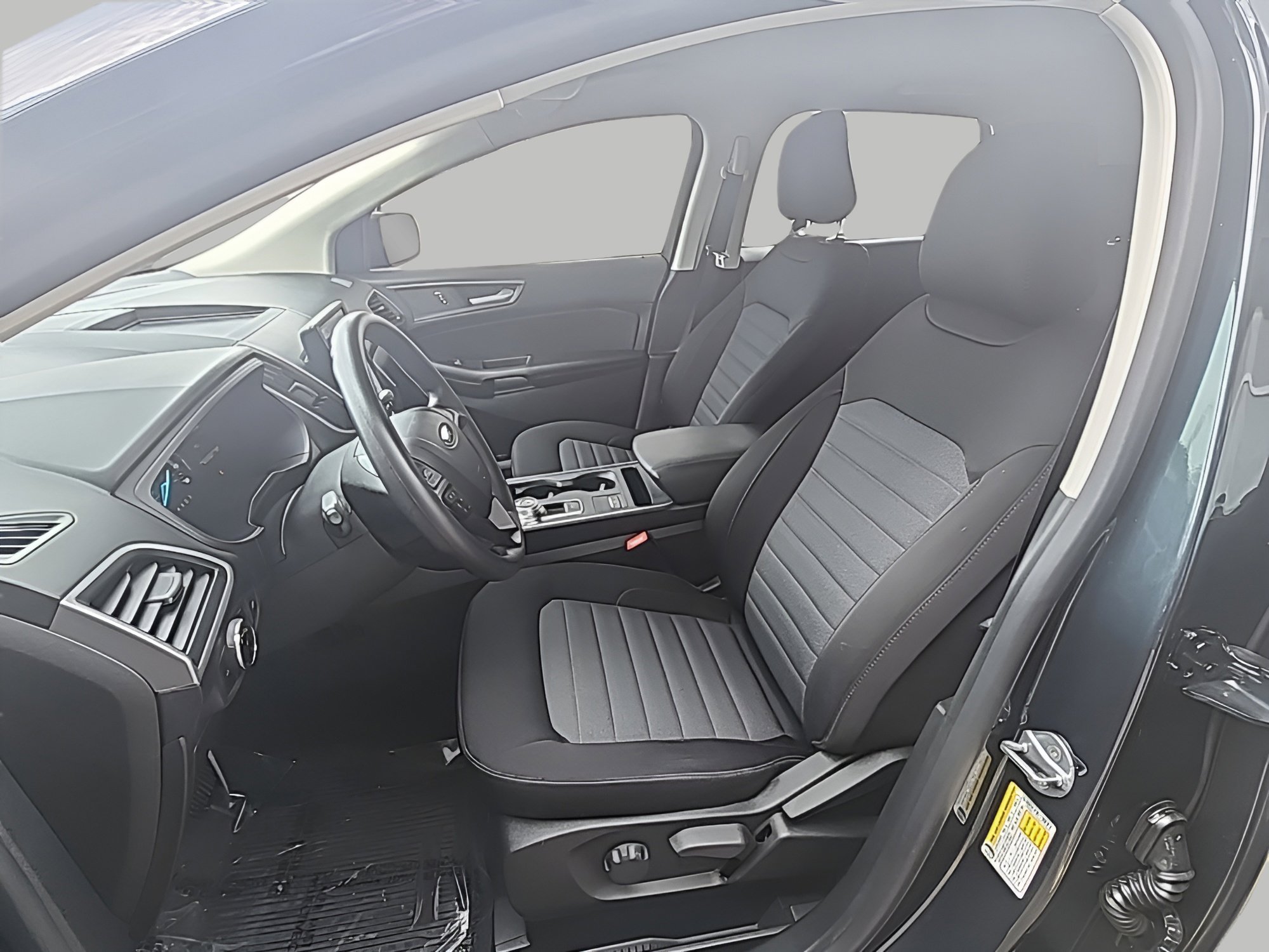 Certified 2023 Ford Edge SE image 13