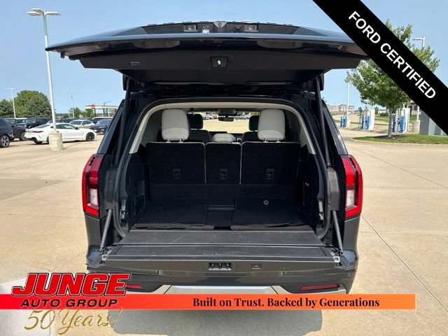 Certified 2025 Ford Expedition Platinum w/ Driver's Package AWD/4WD image 9