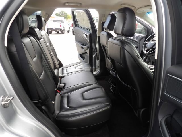 Certified 2020 Ford Edge Titanium image 30