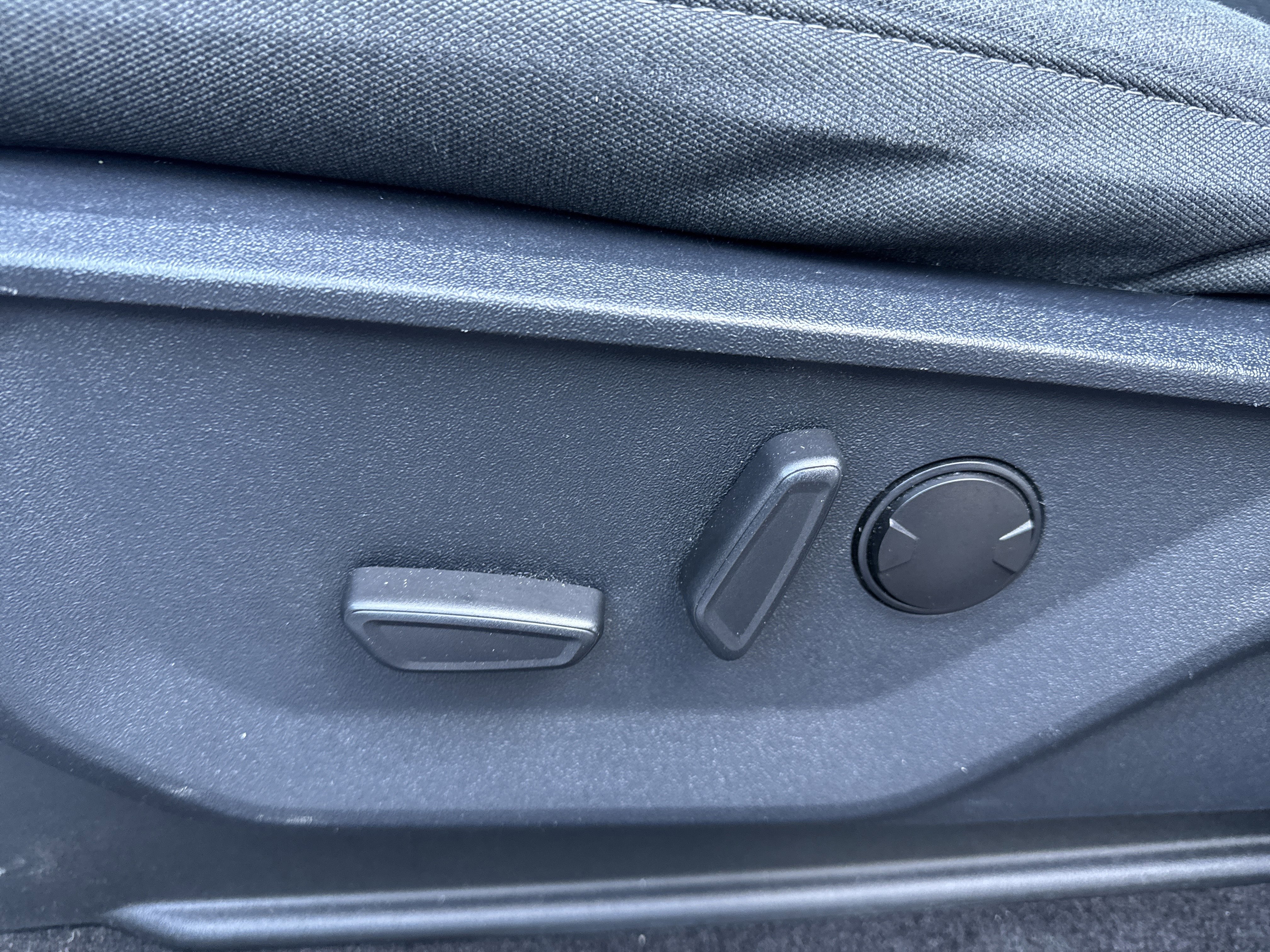 Certified 2022 Ford F150 XLT w/ Equipment Group 302A High image 10