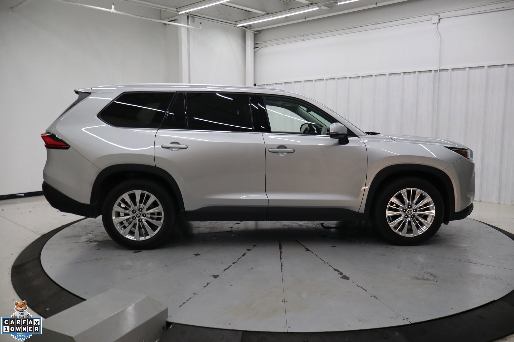 Used 2024 Toyota Grand Highlander Platinum image 6