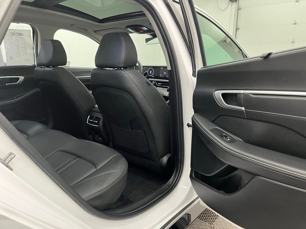 Used 2024 Hyundai Sonata Limited image 32