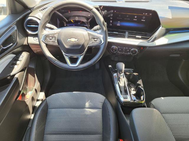 Used 2025 Chevrolet Trax LT w/ Driver Confidence Package FWD image 12