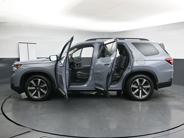 Used 2023 Honda Pilot Elite image 39