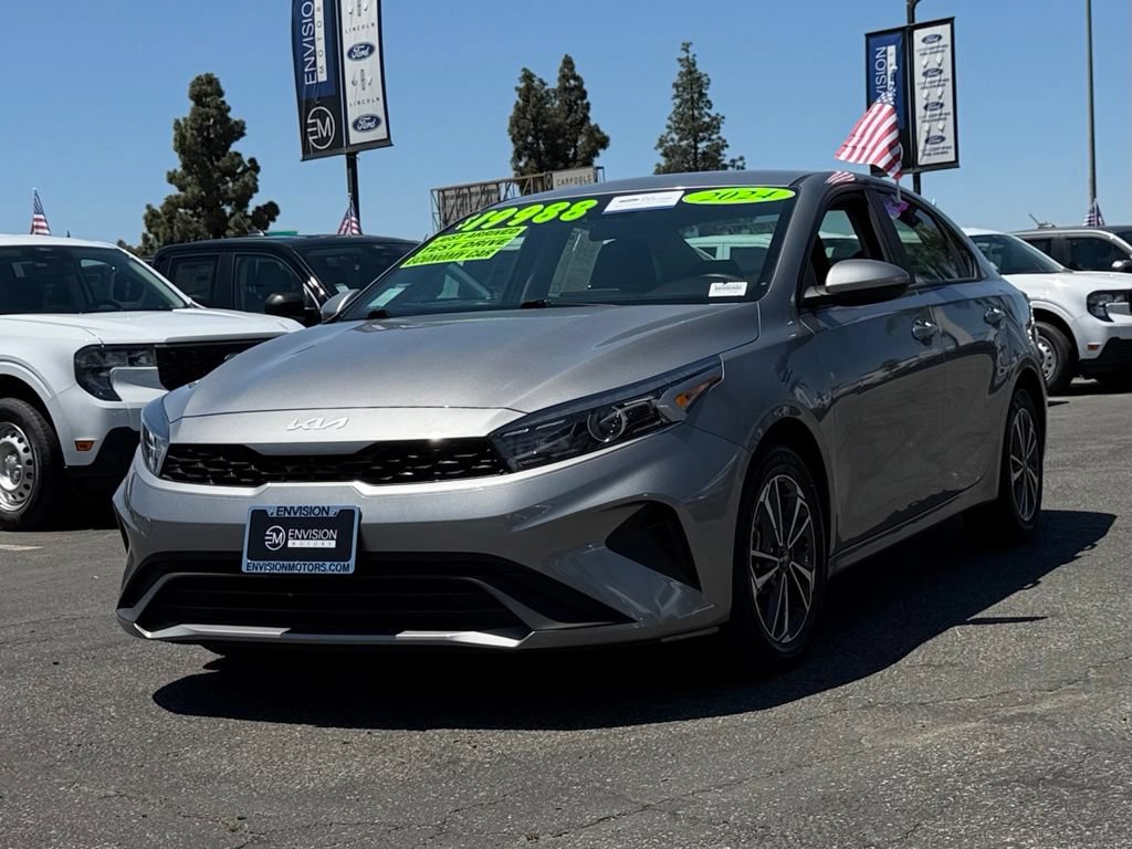 Used 2024 Kia Forte LXS FWD image 5