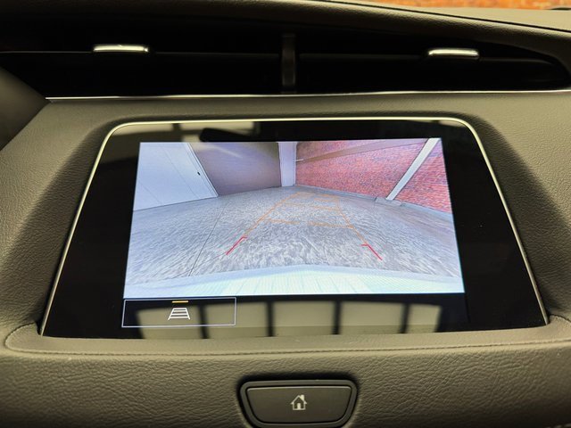 Used 2023 Cadillac XT4 Luxury w/ Cold Weather Package image 19