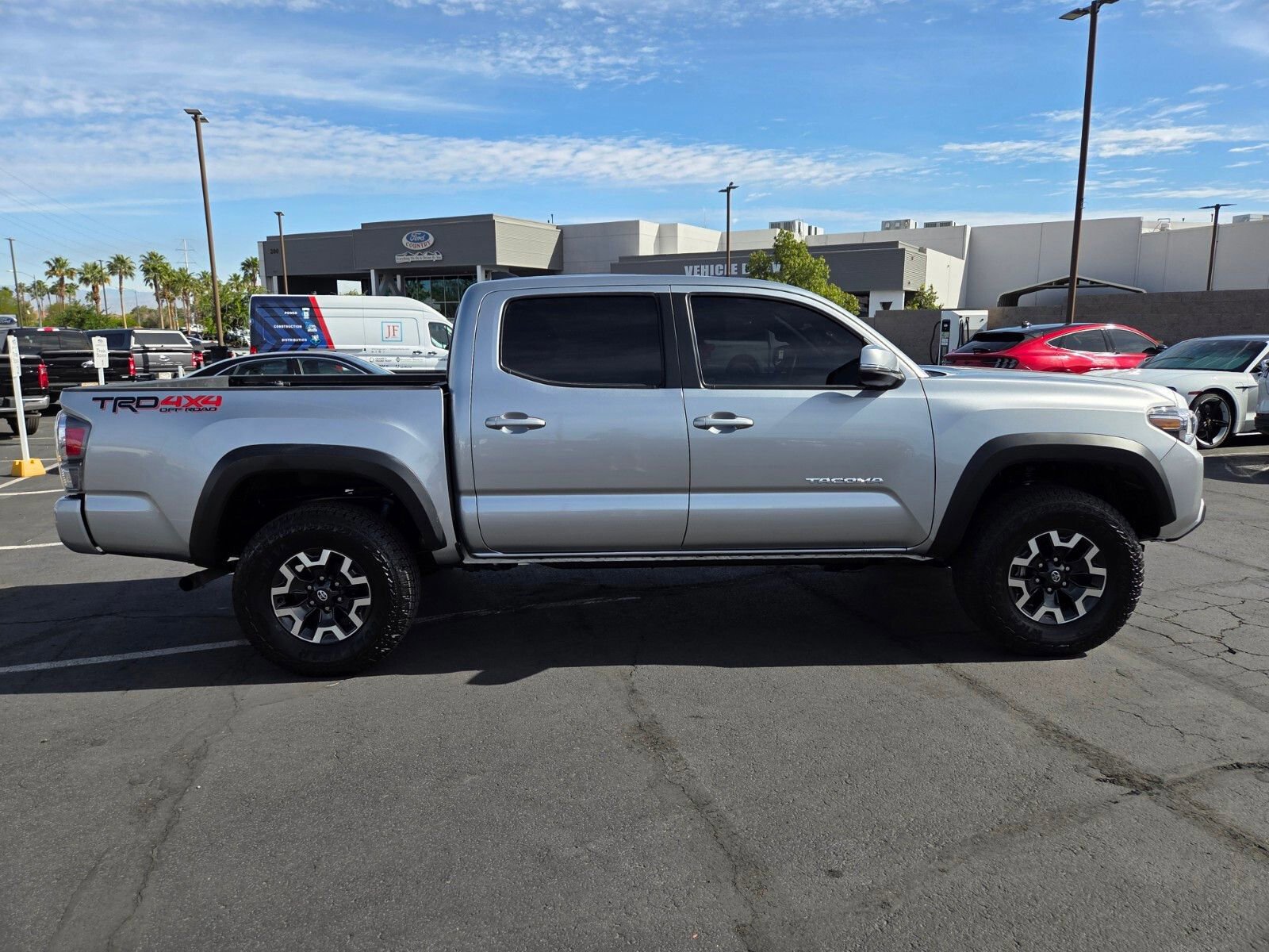 Used 2023 Toyota Tacoma TRD Off-Road w/ Technology Package AWD/4WD image 6