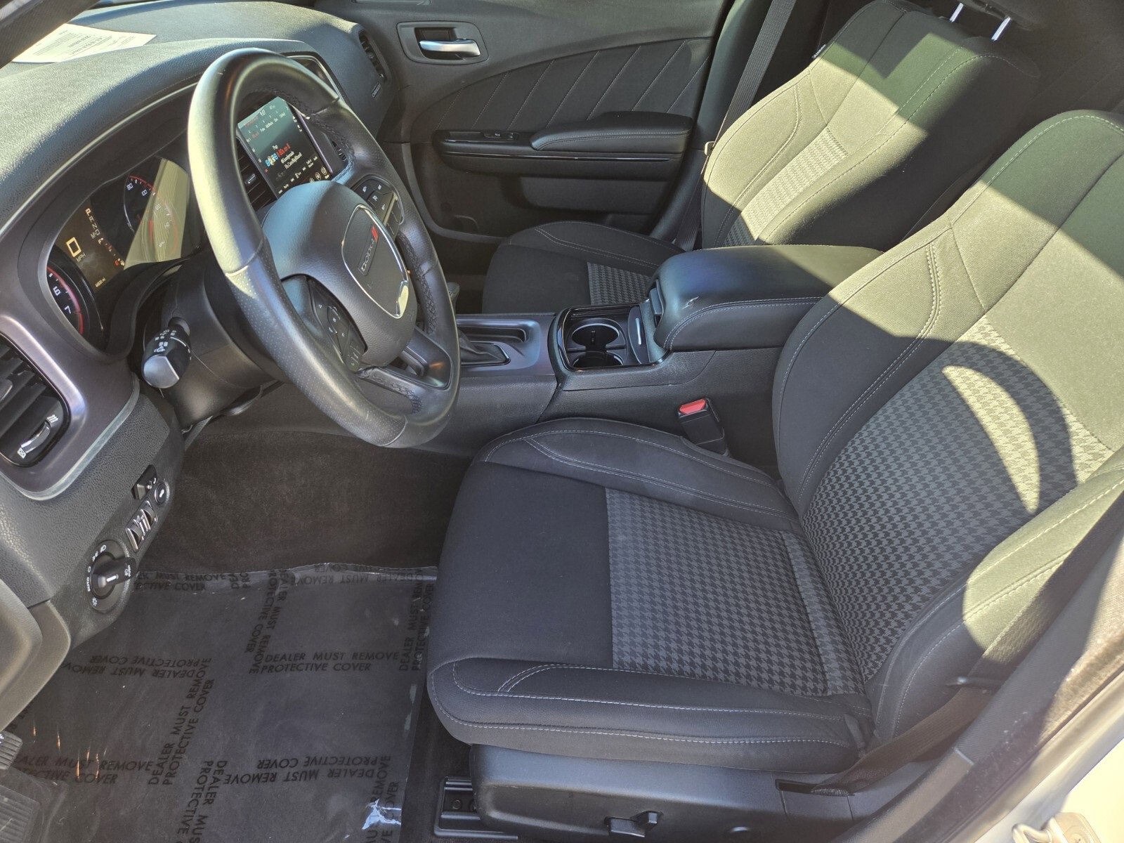 Used 2018 Dodge Charger SXT Plus w/ Blacktop Package image 10