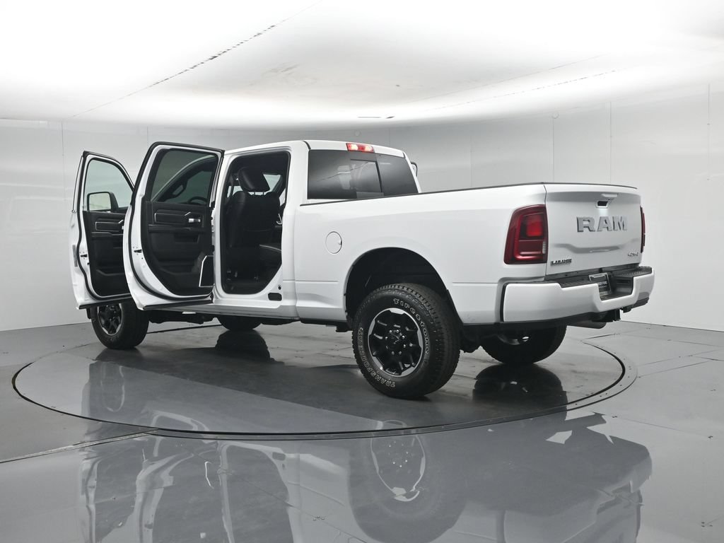 Used 2026 RAM 2500 Laramie AWD/4WD image 38