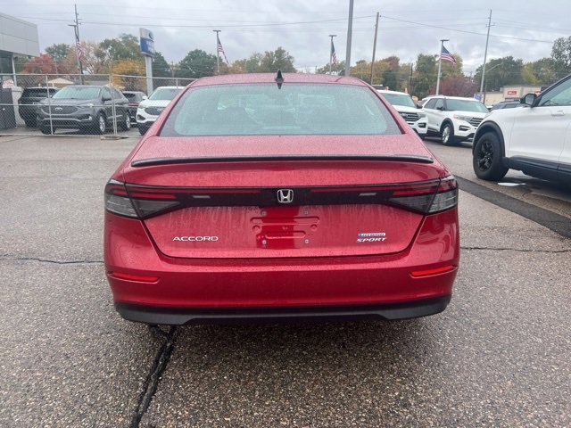 Used 2023 Honda Accord Sport image 3