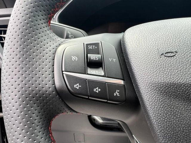 Certified 2023 Ford Escape ST-Line Select AWD/4WD image 9