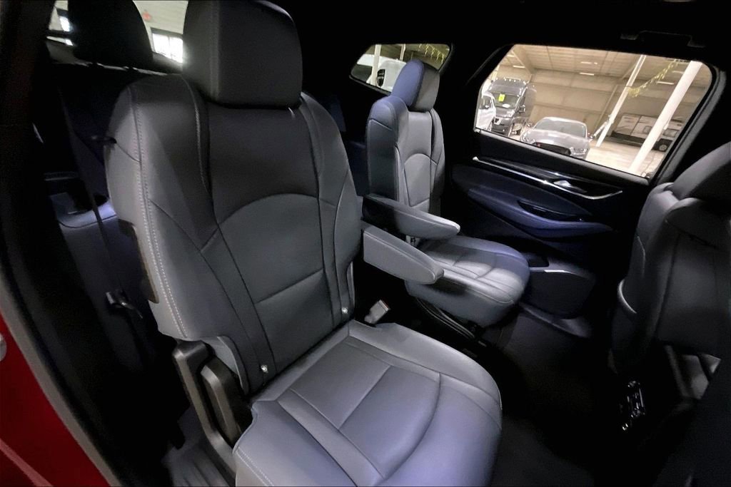 Used 2024 Buick Enclave Premium image 25