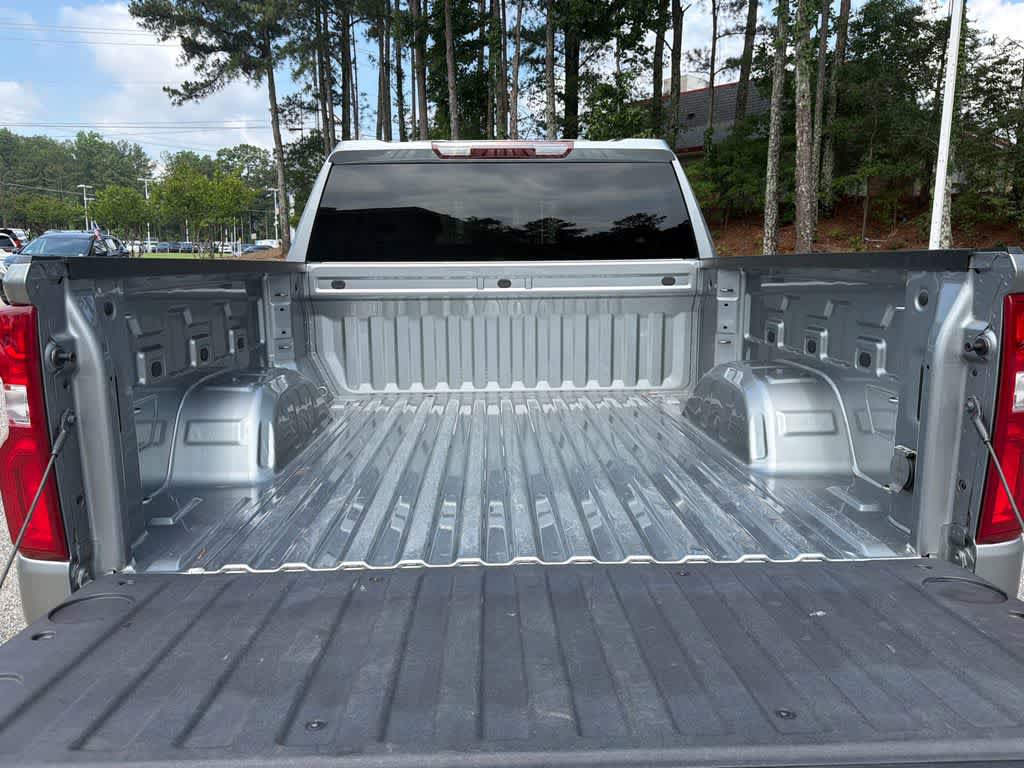 Used 2025 Chevrolet Silverado 1500 RST AWD/4WD image 16