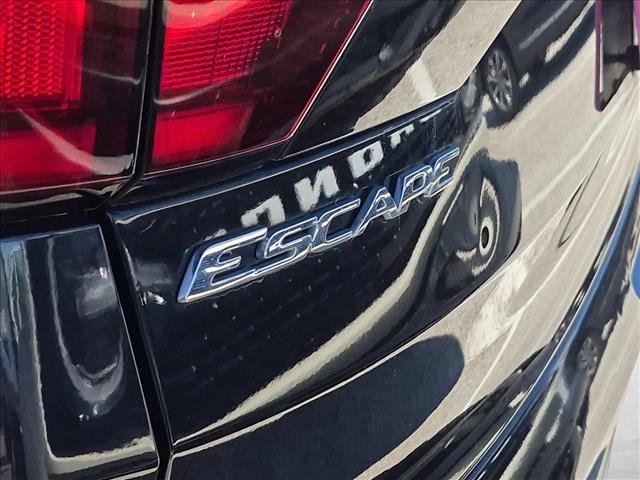 Certified 2019 Ford Escape Titanium AWD/4WD image 12