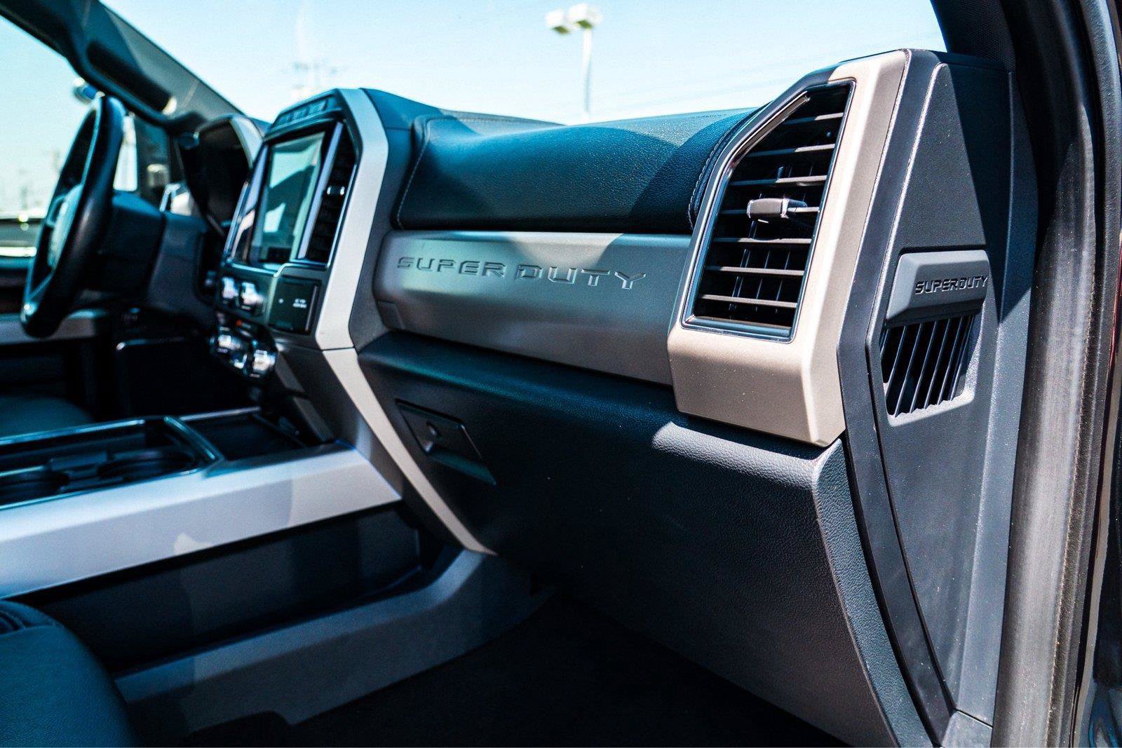 Certified 2022 Ford F250 Lariat w/ Tremor Off-Road Package AWD/4WD image 32