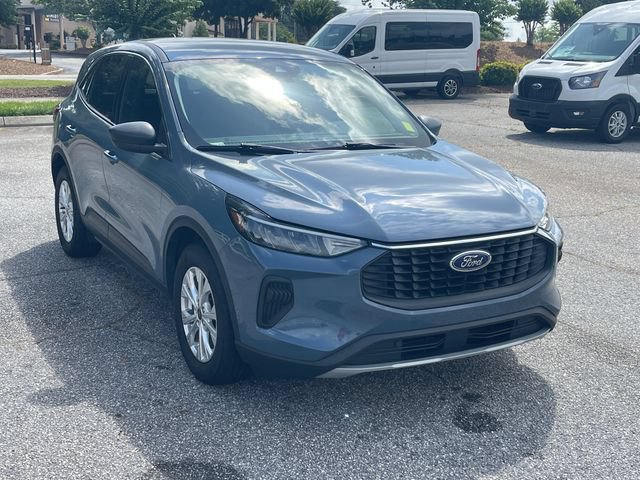 Certified 2024 Ford Escape Active FWD image 3