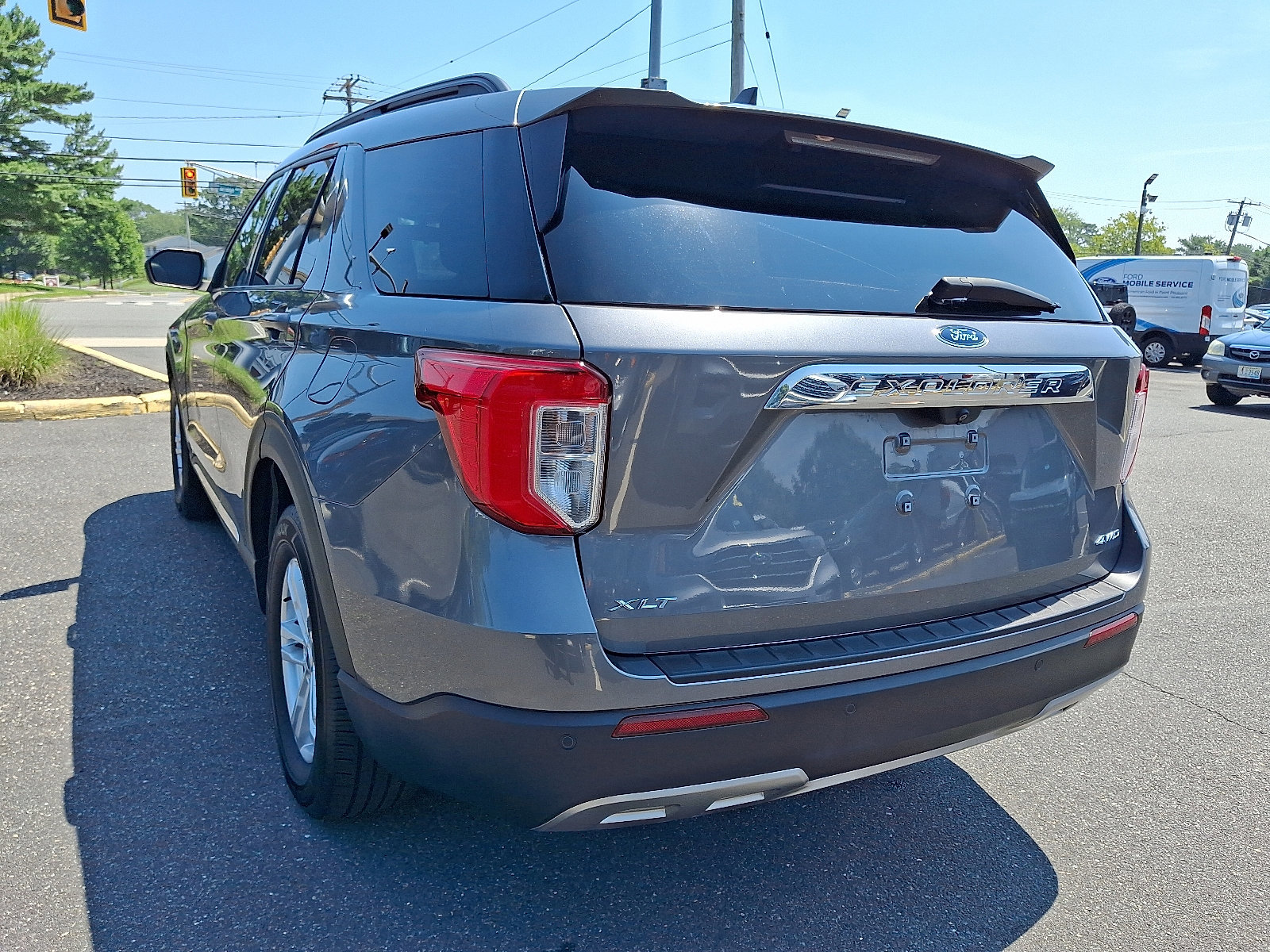 Certified 2022 Ford Explorer XLT w/ Equipment Group 202A image 8