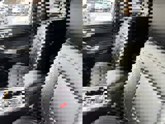 Certified 2022 Ford Explorer XLT w/ Equipment Group 202A image 23