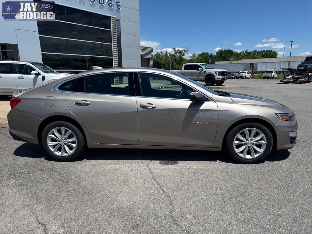 Used 2025 Chevrolet Malibu LT FWD image 8