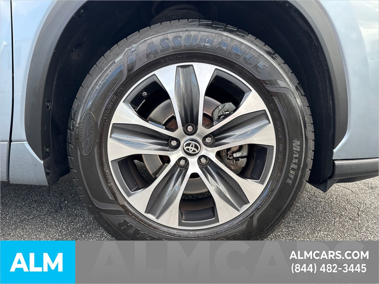 Used 2021 Toyota Highlander XLE image 14