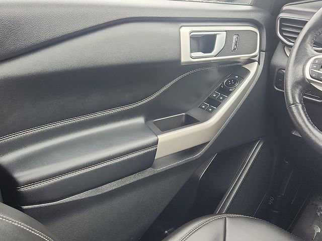 Certified 2023 Ford Explorer XLT w/ Equipment Group 202A image 11