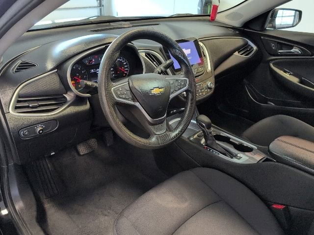 Used 2022 Chevrolet Malibu LT FWD image 11