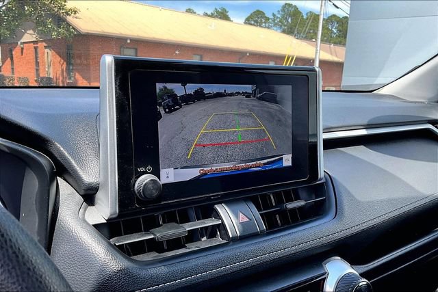 Used 2024 Toyota RAV4 XLE FWD image 20