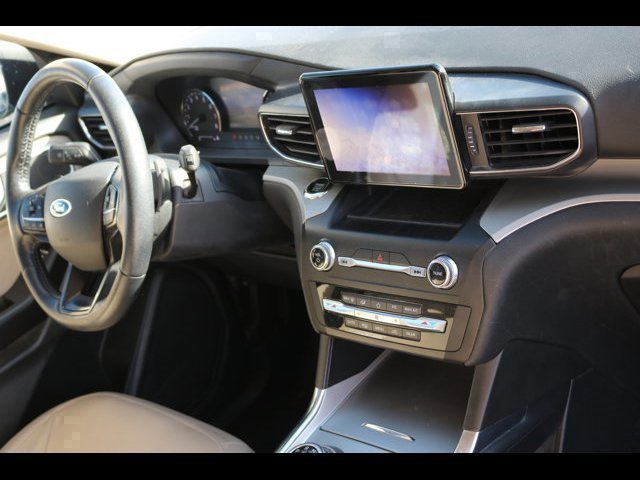 Certified 2020 Ford Explorer XLT w/ Equipment Group 202A image 7