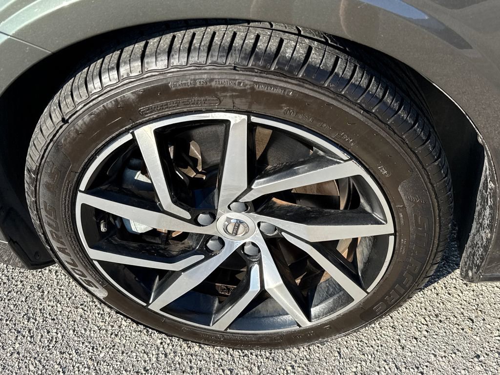 Used 2020 Volvo S60 T6 Momentum image 12
