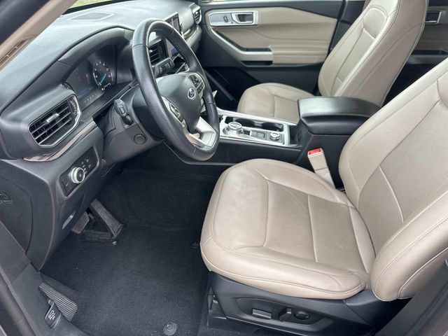 Certified 2023 Ford Explorer Limited w/ Equipment Group 301A image 18