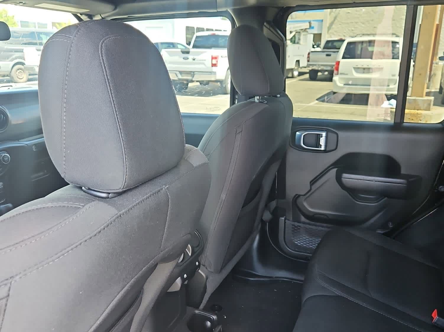 Used 2022 Jeep Wrangler Unlimited Sport AWD/4WD image 11