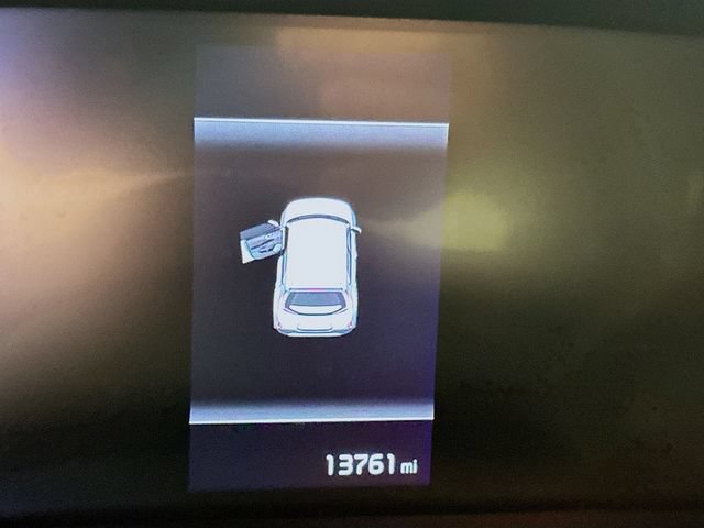 Used 2025 Kia Soul LX w/ LX Technology Package FWD image 18