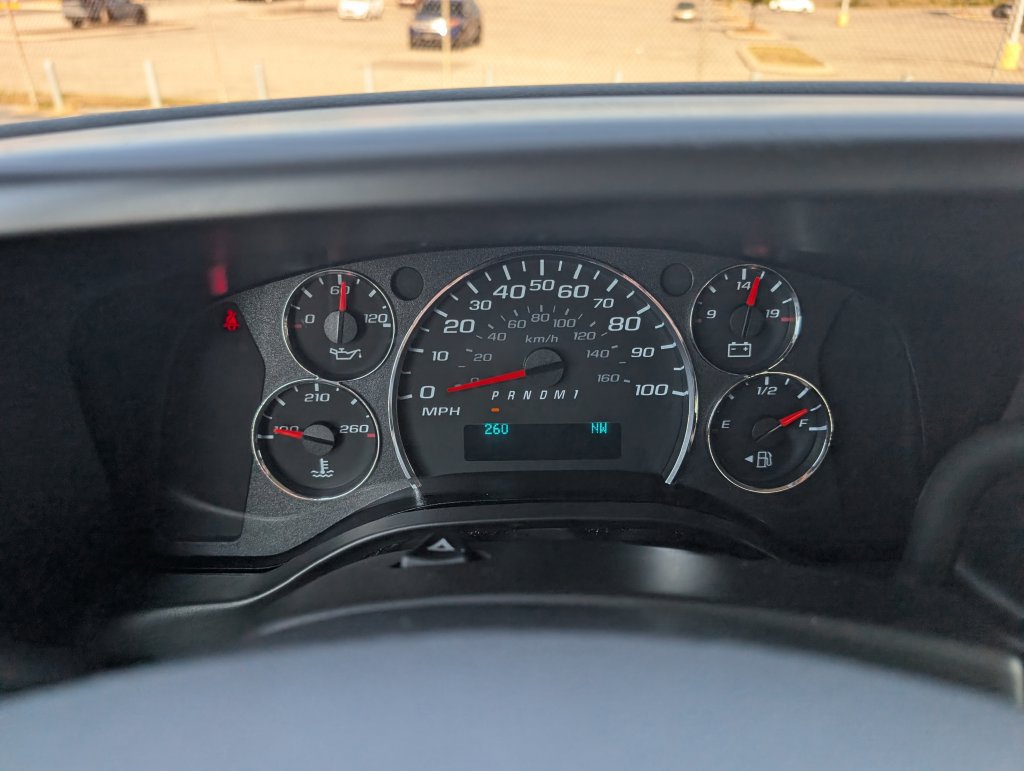 Used 2025 Chevrolet Express 3500 LT w/ LT Preferred Equipment Group RWD image 17