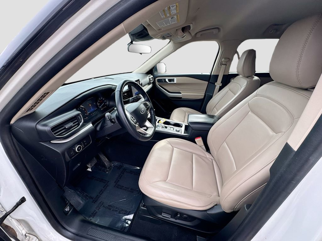 Certified 2023 Ford Explorer XLT w/ Equipment Group 202A image 16