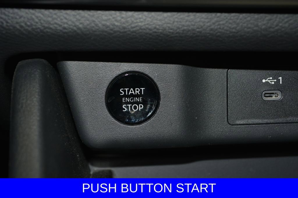 Used 2024 Nissan Rogue S AWD/4WD image 18