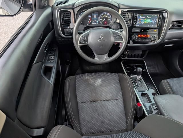 Used 2019 Mitsubishi Outlander ES image 8
