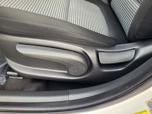 Used 2021 Hyundai Kona SE image 11