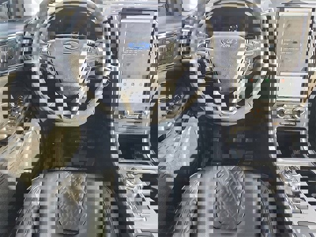 Certified 2024 Ford Edge Titanium image 9