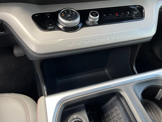 Certified 2025 Ford Expedition Active AWD/4WD image 26