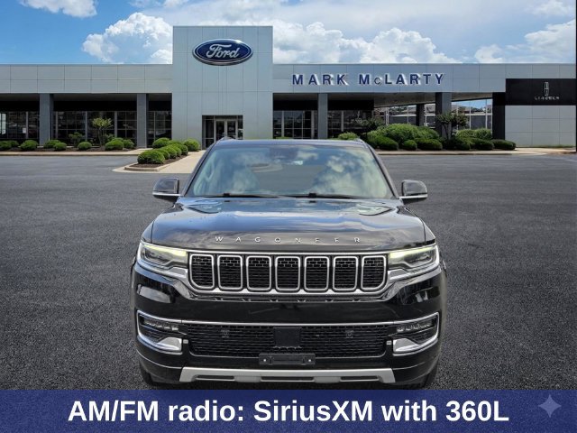 Used 2023 Jeep Wagoneer L Series II w/ Premium Group I AWD/4WD image 9