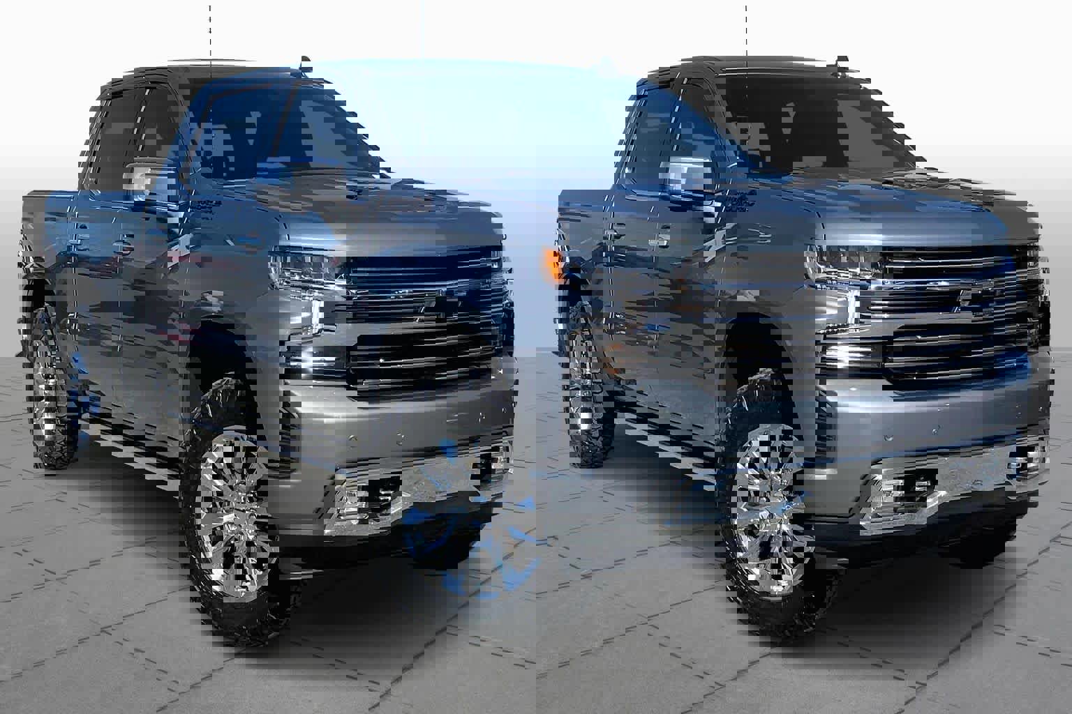 Used 2021 Chevrolet Silverado 1500 High Country w/ LPO, Dark Essentials Package image 3