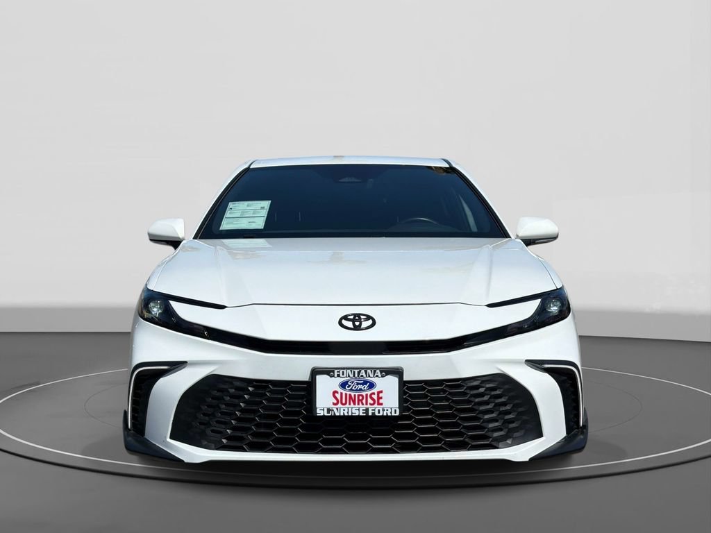 Used 2025 Toyota Camry SE w/ Convenience Package FWD image 3