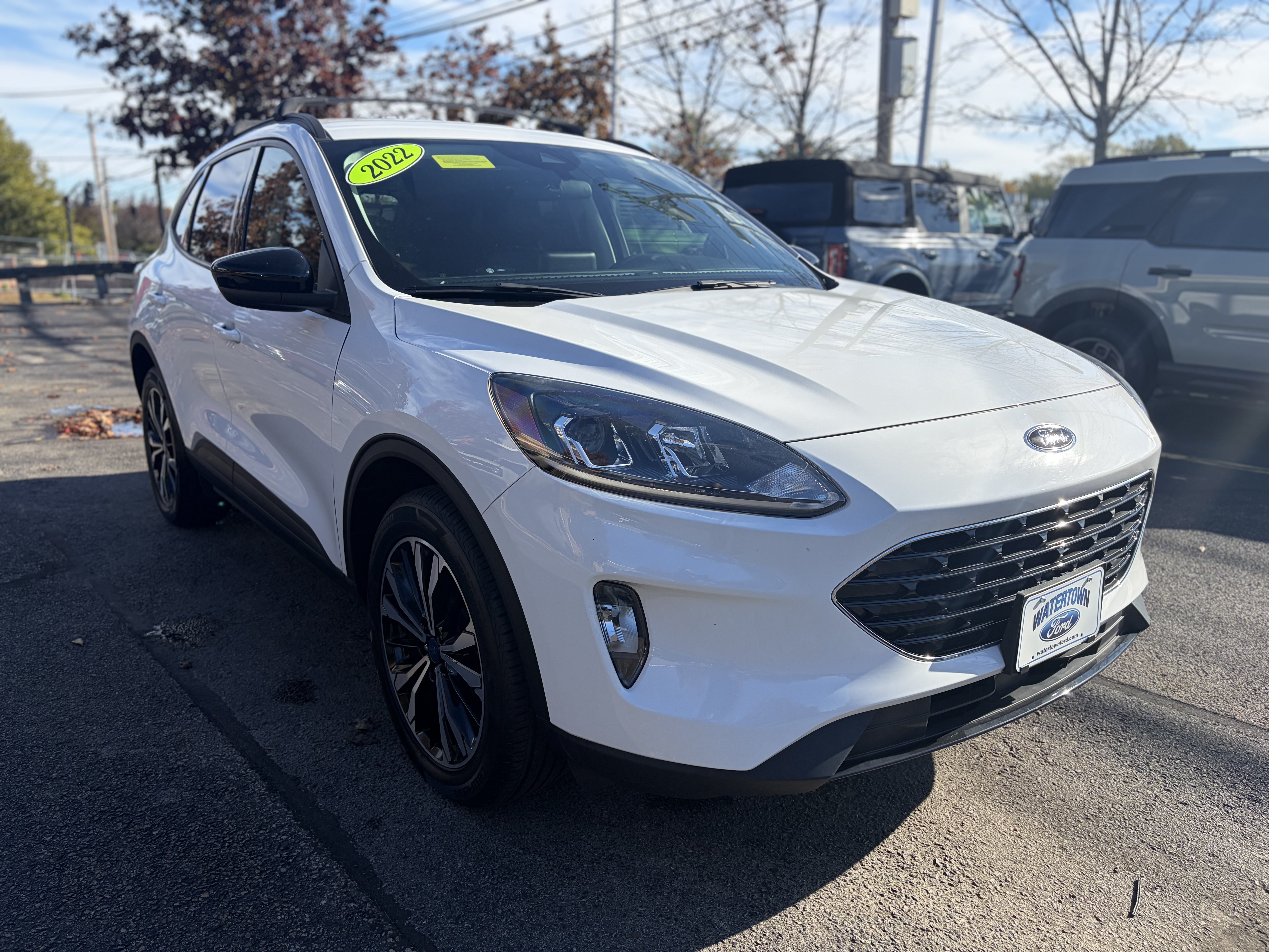 Certified 2022 Ford Escape SEL AWD/4WD image 3