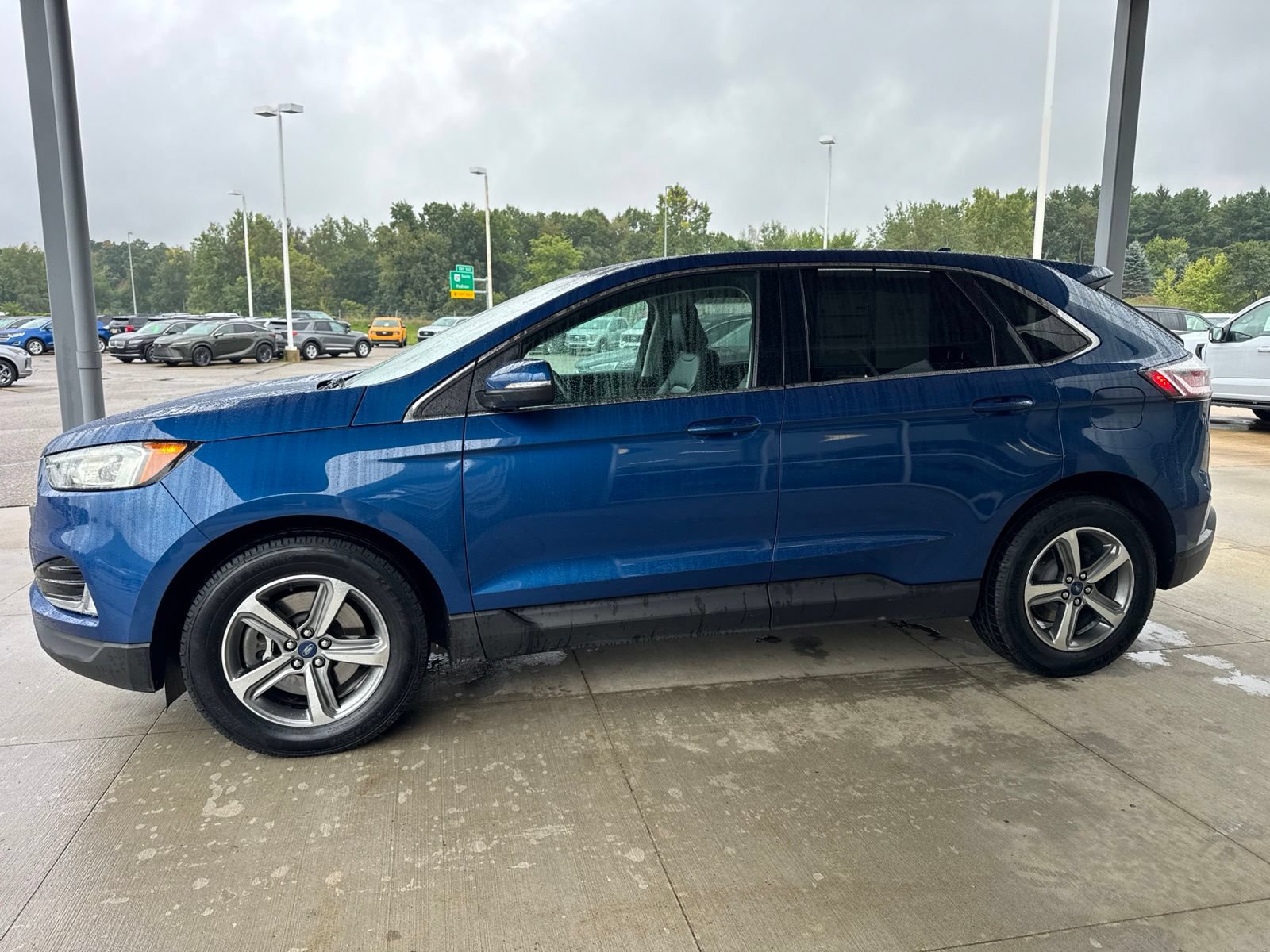 Certified 2020 Ford Edge SEL w/ Convenience Package AWD/4WD image 4
