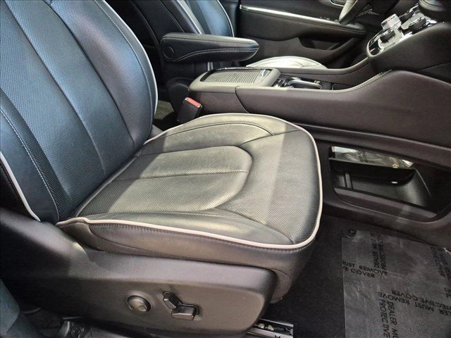 Used 2026 Chrysler Pacifica Limited w/ S Appearance Package FWD image 24