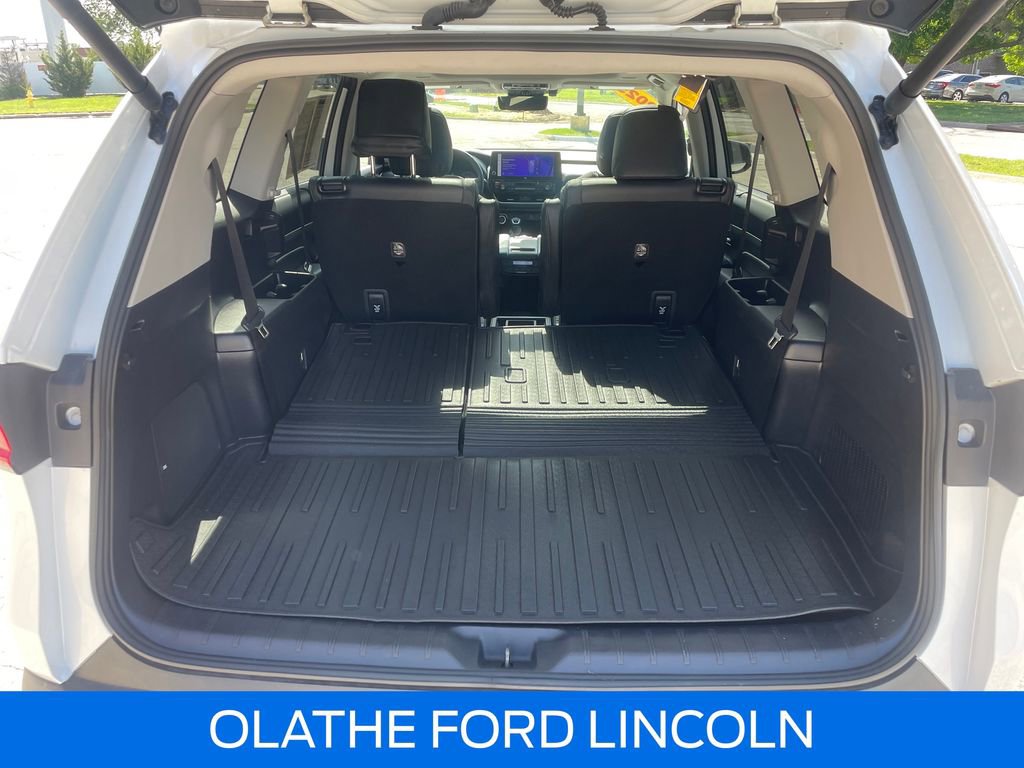 Used 2025 Toyota Grand Highlander AWD image 32