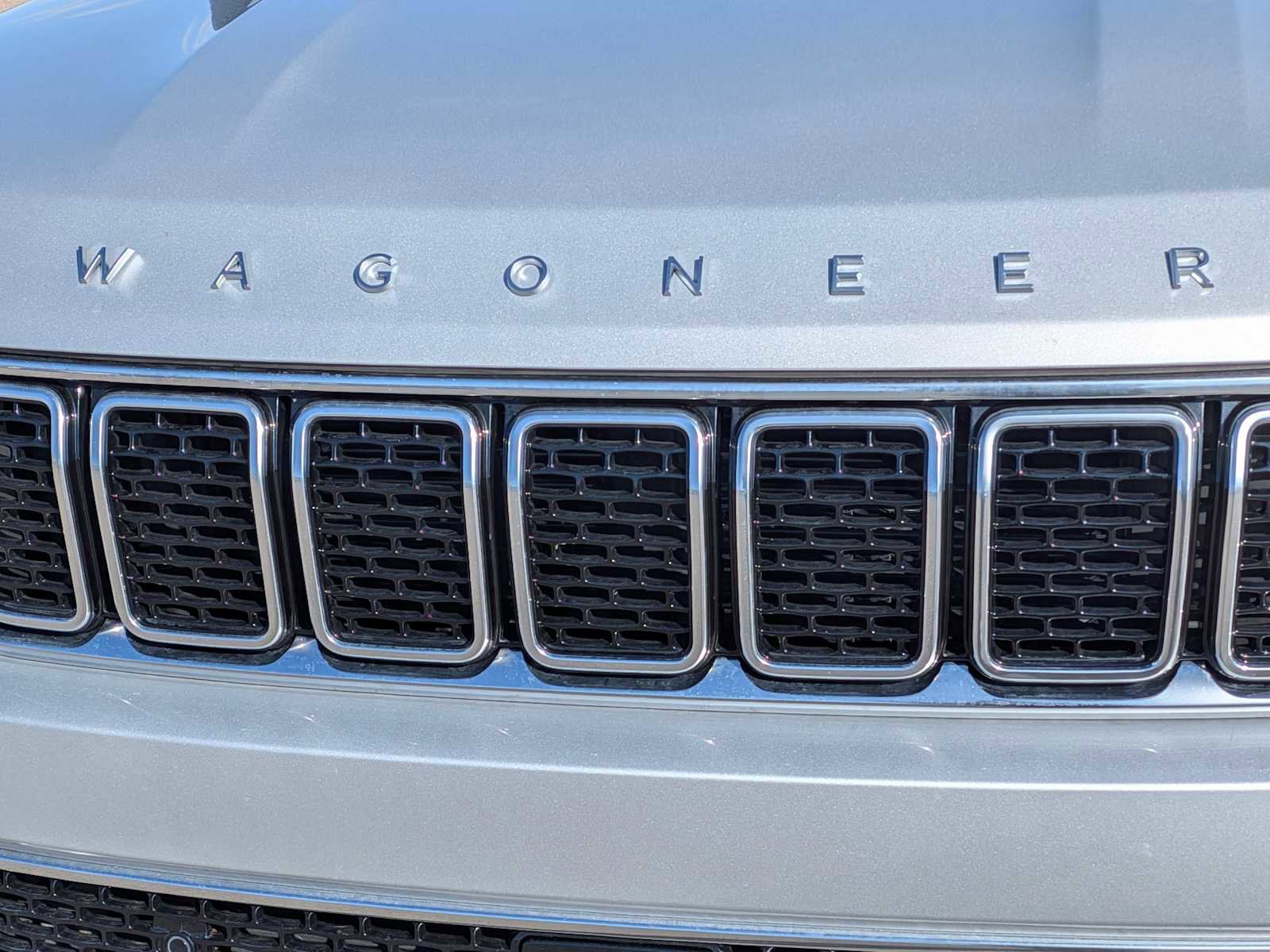 Used 2025 Jeep Wagoneer L 4WD w/ HD Trailer Tow Package image 11