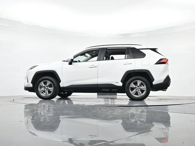 Used 2025 Toyota RAV4 XLE AWD/4WD image 38